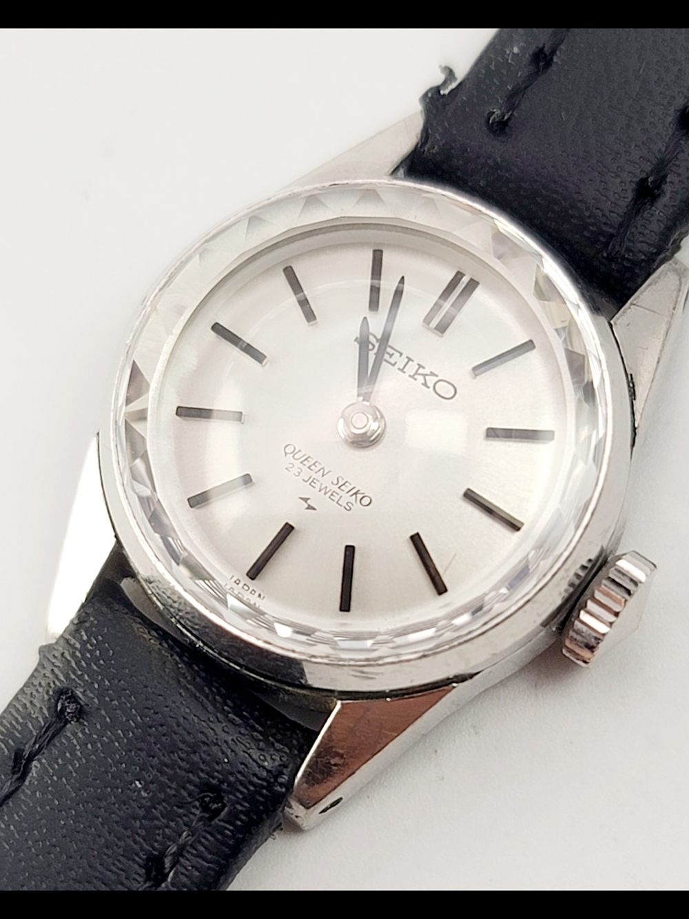 Vintage Queen Seiko 1020-0010 23J White Gold Filled Hand-Wind Women’s Watch